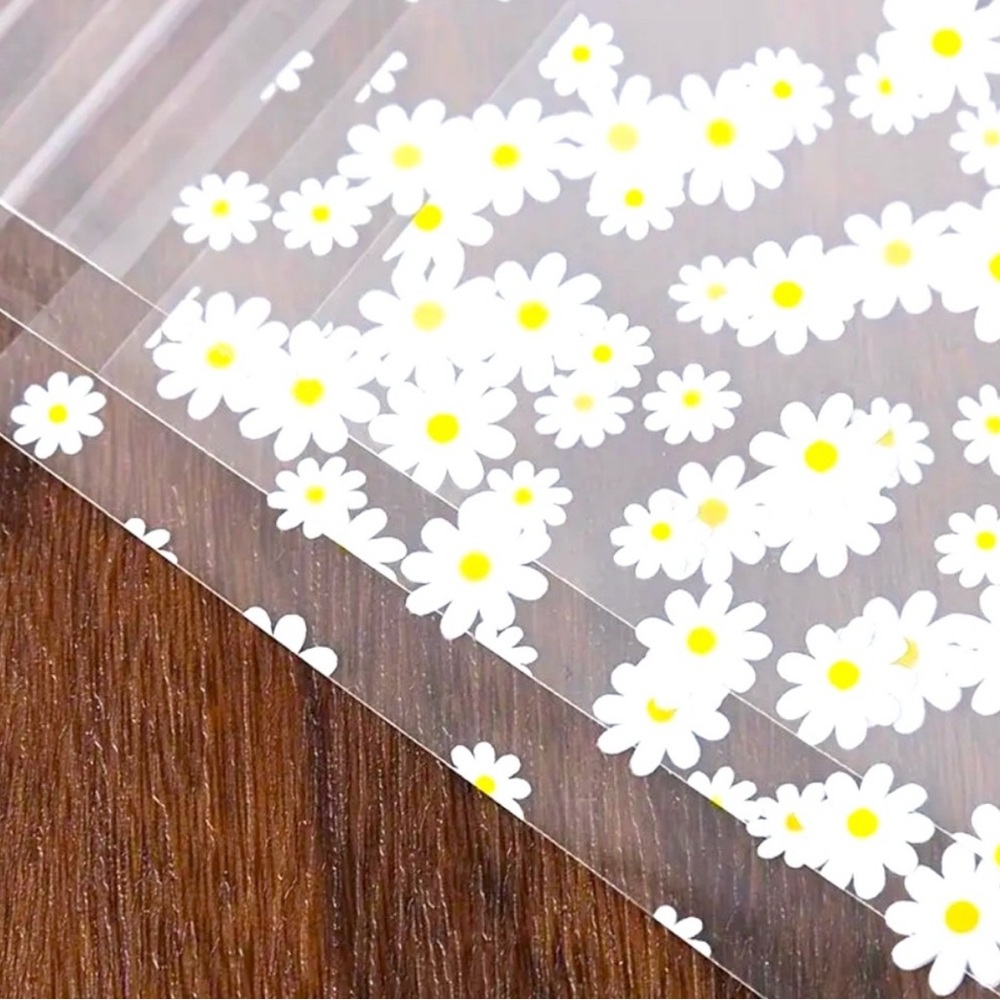 25pc Daisy Floral Cellophane Bags - Picture 2 of 3